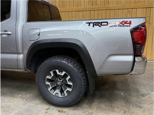 2019 Toyota Tacoma Manual 6 - Photo 9