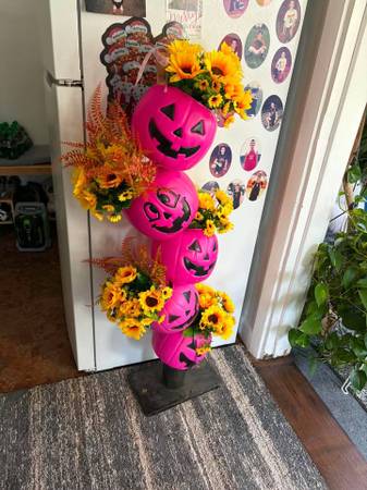 Pumpkin Stand light 1