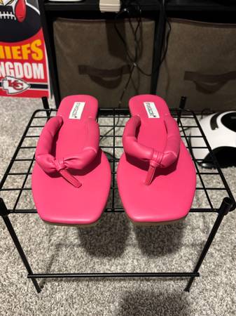 PINK CUSHION FLIP- FLOPS 1