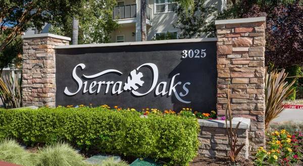 Elegant Plush Interiors, Garages Available, 2/bd 1