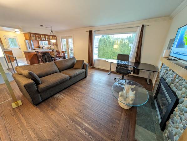 Furnished 3bd/1ba Squamish — All-Inclusive, Pet Friendly, Avail Nov 1 2