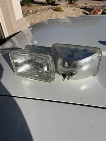 Halogen headlight bulbs 1