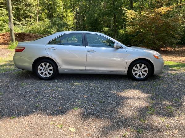09 TOYOTA CAMRY XLE-CLEAN - $4,900 (METRO WEST-MILLIS)63469622695427120