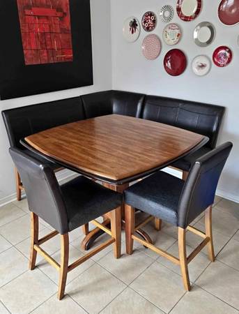 Corner dining set 1