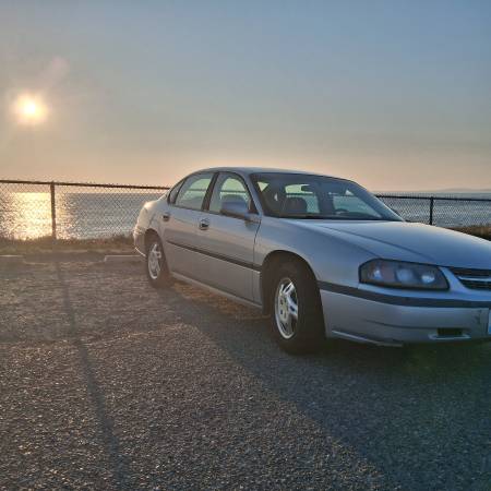 2001 Chevorlet impala base model 1