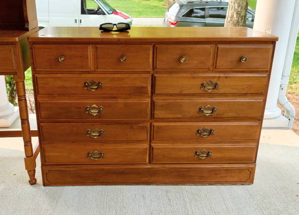Complete Solid Maple Bedroom Set 1