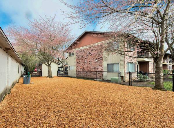 Onsite Laundry Facility, Dog Walk Area, Jog Thru Aspen Highlands Park 1