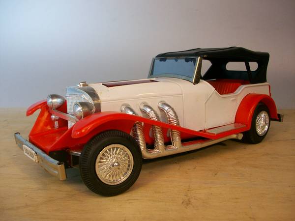 1960's Bandai pressed steel Excalibur Car - battery powered toy, works 1