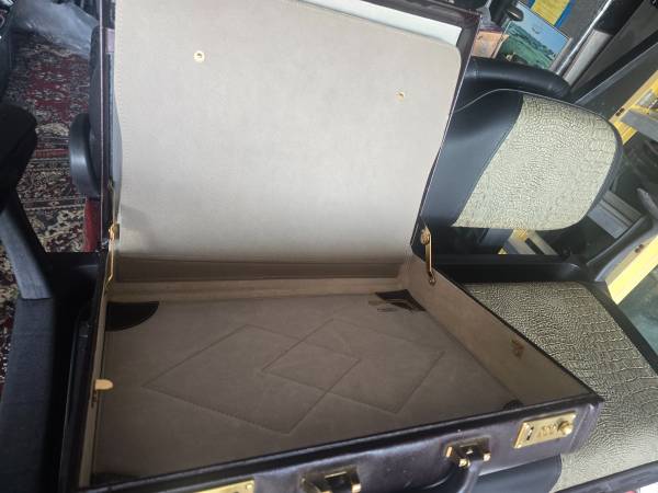 Large leather brief case 1