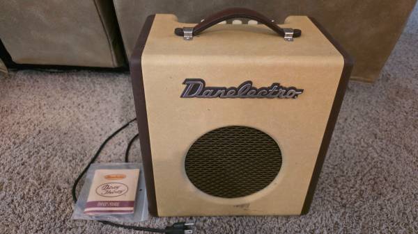 Danelectro Bass Amp 1