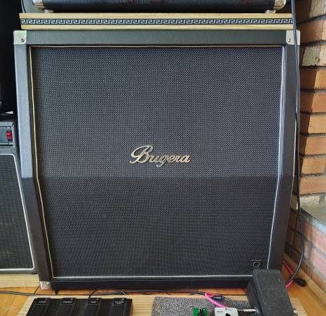 Bugera 412TS 4x12 Guitar Speaker Cabinet - 200W Slant Cab (turbosound) 1