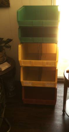 Plastic hanging or stackable parts bins 1