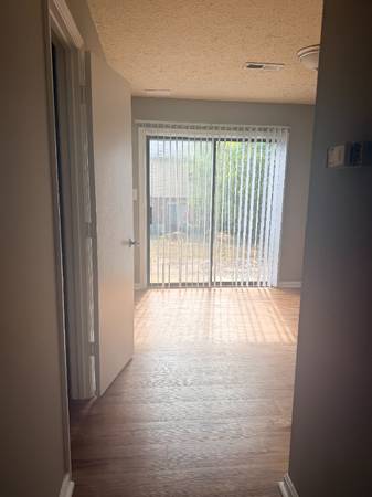 $1125.00 / 2br - 948ft2 - Charming 2 Bed Townhouse in Lynchburg! 1.5 Bath, Rent: $1125.00 - Avai63851967394305122