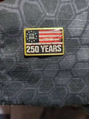 250Th  Americas  Sesquicentennial Lapel Pin (1-a) 1