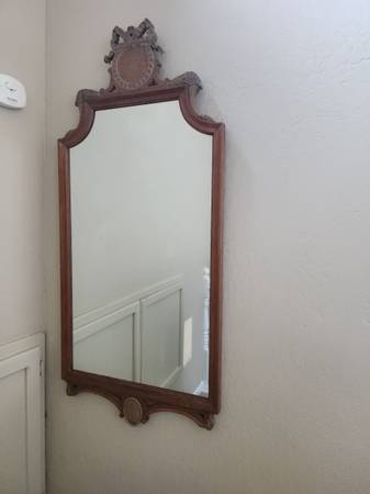 Beautiful Antique Mirror 1