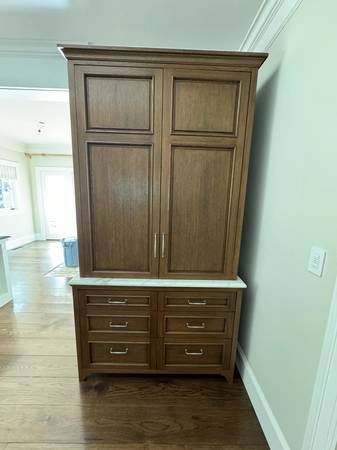 Herrick and White Quartersawn Oak Pantry with Marble Counter OS47 1