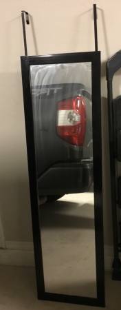 Mirror, door 1