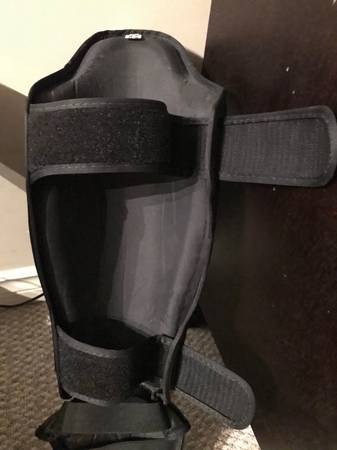 Shin Guards and boxing Gloves 1