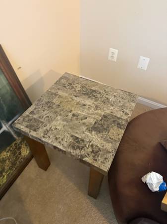 3 PIECE COFFEE TABLE SET - NEED GONE ASAP 1