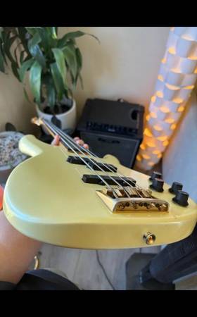 Fender Precision Bass 1
