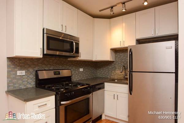 $1,425 / 400ft2 - Distinctive Studio, 1 Bath in Logan Square, Available: 10/1/2025 (Logan Square)63898986360067123