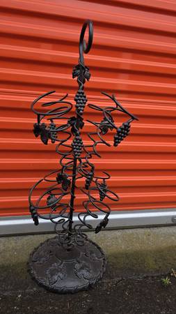 Wine rack/tree 1