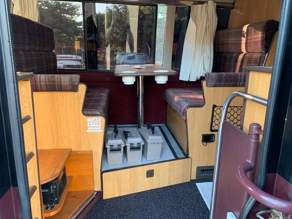 1992 Nissan Civilian RV - Photo 8