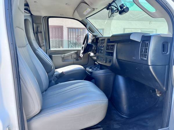 2019 Chevrolet EXPRESS 2500 9FT - Photo 14