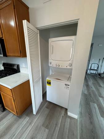 $3,350 / 3br - 1093ft2 - 3-Bed, 2-Bath Condo in Gated Community – Lakeside64150317969794123