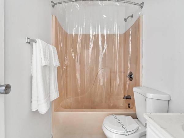 $344 Siegel Rewards Program, Onsite Laundry, Studio 1/ba63617434054273124