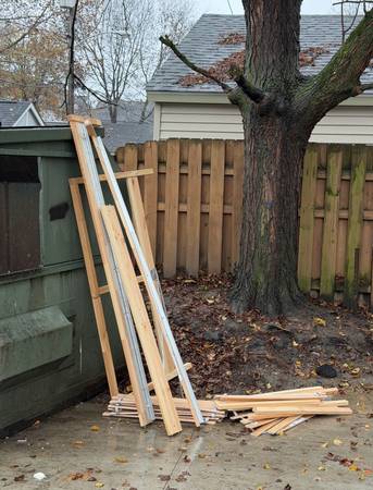 Old IKEA bed frame / scrap wood 1