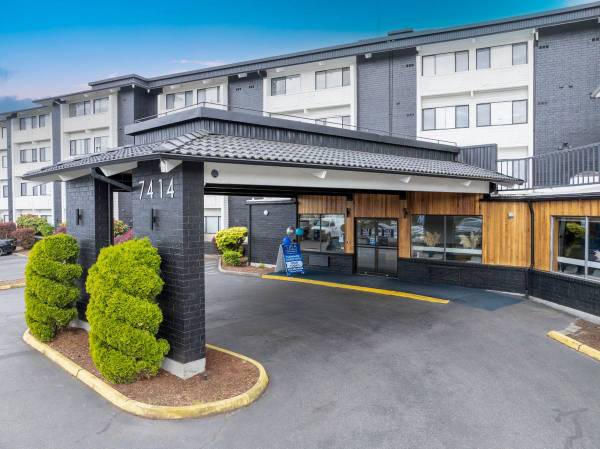 $1,295 / 319ft2 - Furnished Studio Available NOW (South Tacoma)63995108234242120