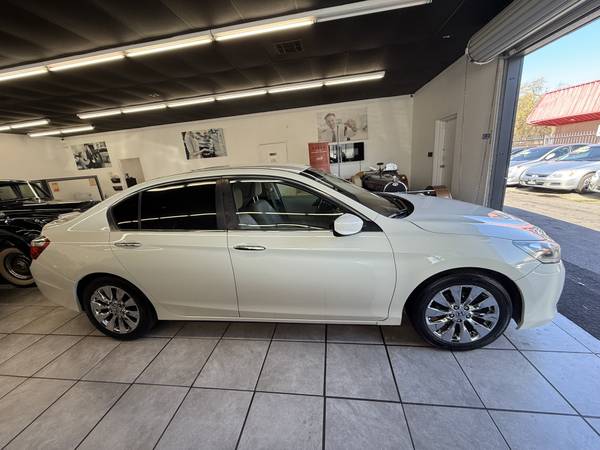 2014 HONDA ACCORD WHITE $4500 DOWN FOR NO CREDIT CHECK FINANCING - $4,500 (fairfield / vacaville)63487845883905123