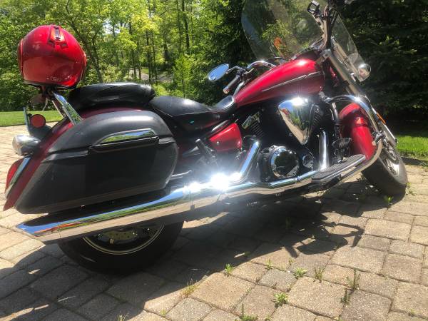 07 Yamaha VStar 1300 New Tires and battery