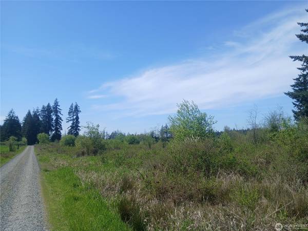 6 Acres Near I-5 1
