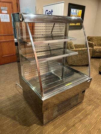 Grab & Go Refrigerator - $2,300 (Lincoln City, OR) 1