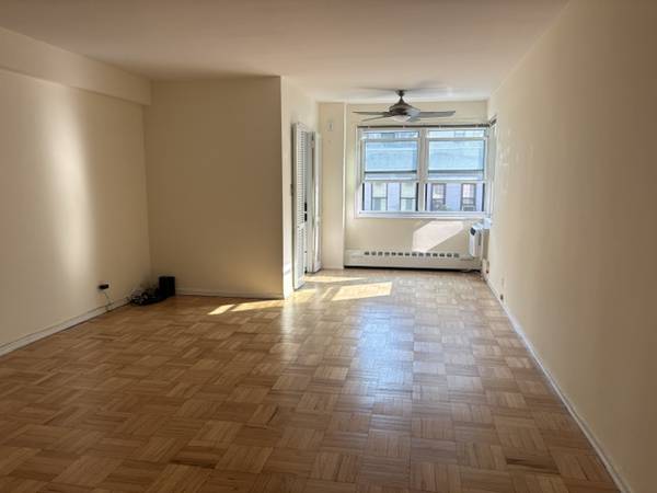 UES Studio- Doorman/Southern and Western Exposure, Separate Kitchen — photo 1 of 4