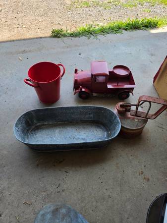 Flower Pots / Skillet 1