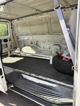 1996 Ford E250 5.8L v8 - Photo 7