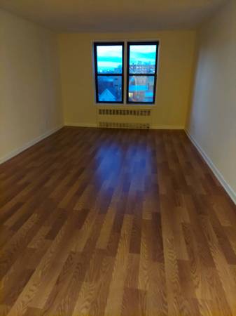 $2,000 / 1br - 800ft2 - 133-28 SANFORD AVE ONE BEDROOM  VERY LARGE  NEAR #7 TRAIN (FLUSHING)64033631488897121