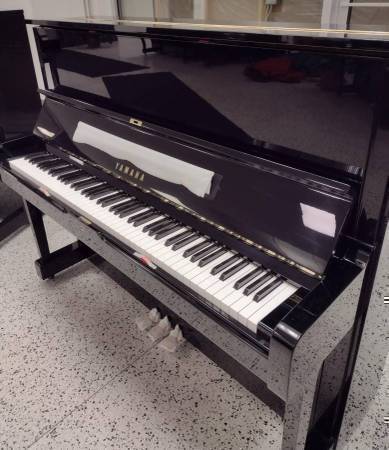 Like New Yamaha U 1 Upright Piano,5 Year Warranty 1
