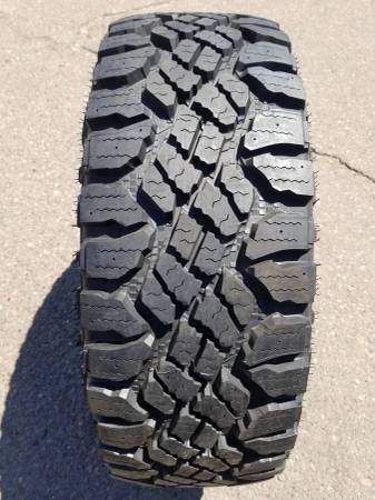 One Like New LT295/70R17 Goodyear Wrangler Duratrac 10ply Load Range E 1