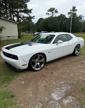 2014 dodge challenger RT 1