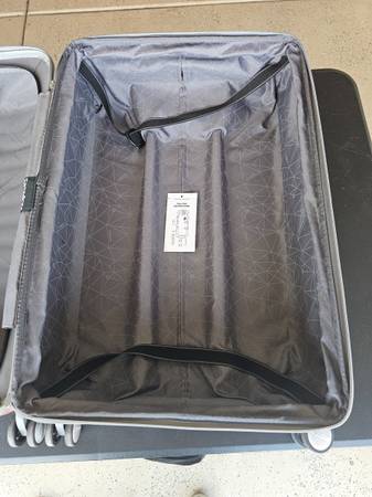 SAMSONITE HARD SHELL LUGGAGE WITH TSA LOCKS 1