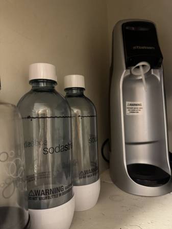 SodaStream Sparkling Water Maker w/ 3 Bottles 1