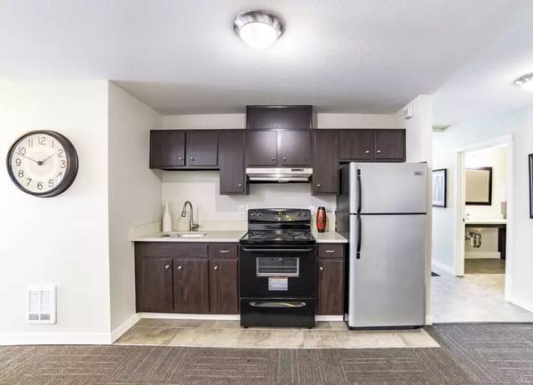 $2,995 / 3br - 1345ft2 - Home is Where the Heart is – Make Yours Shine Brightly Here! (Kent - Canyon Ridge Plaza)63688333245057124