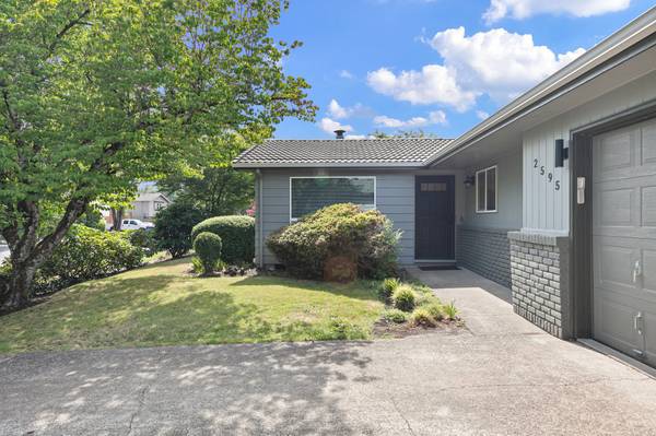 $430,000 / 1280ft2 - ¡Puente de Ferry Street de un solo nivel con amplio patio! (Eugene)63977276189058122