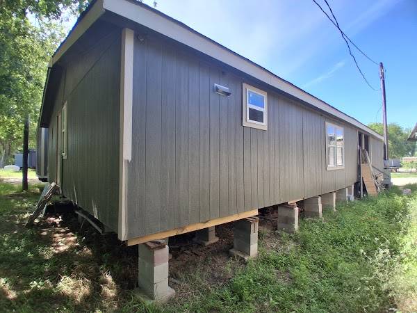 4 bed  2 bath 1