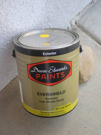 Dunn-Edwards 1-gal Sunflower, never opened 1