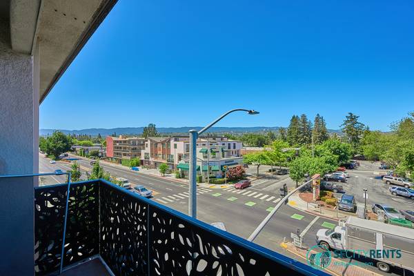 $3,495 / 2br - 950ft2 - Updated 2 Bed 1 ba w/Private Balcony, in-unit W/D, & Parking *VIDEO* (redwood city)63682870153347123